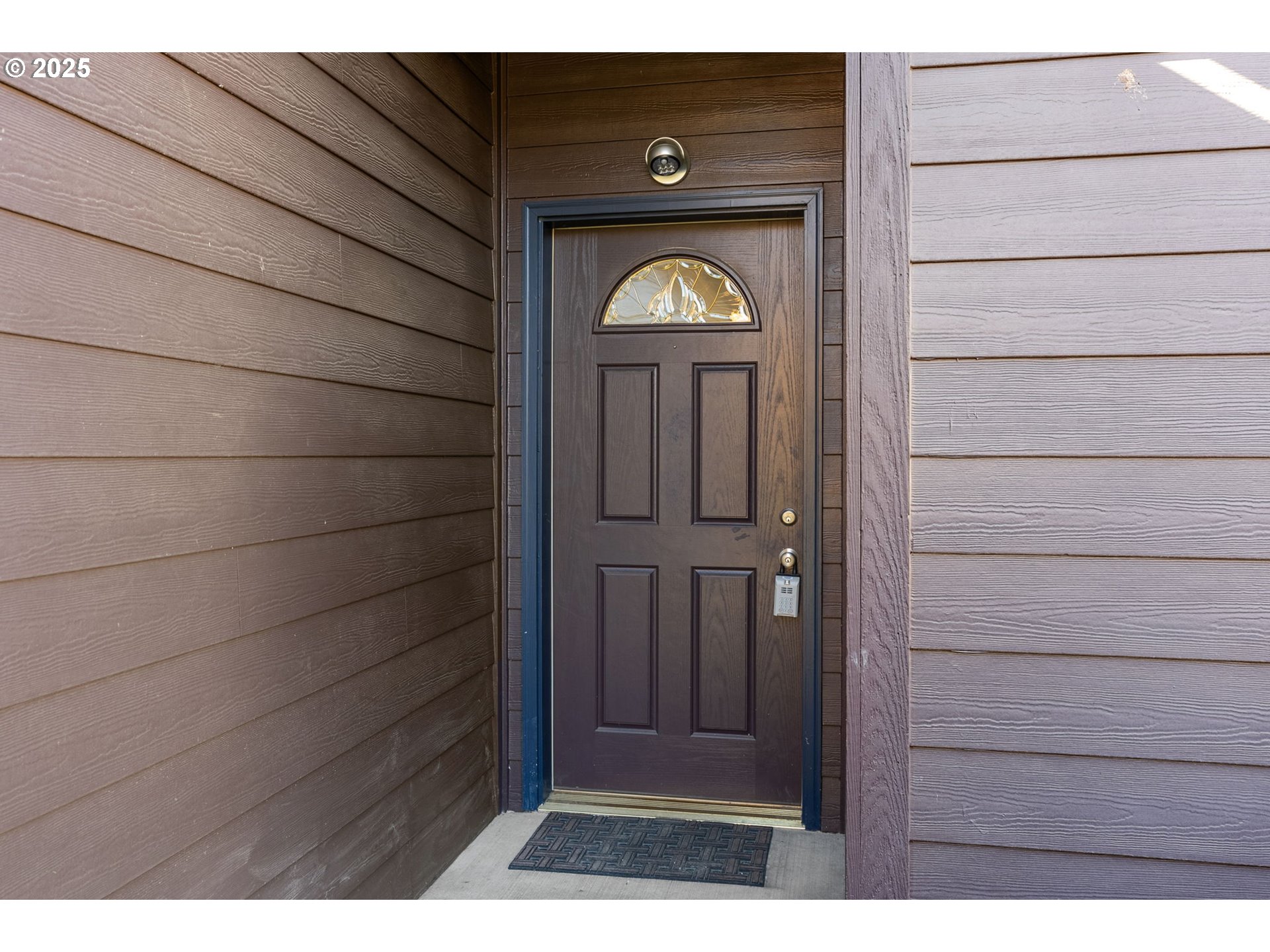780 Henderson Road Hood River, OR 97031 - Photo 35 of 35 a view of front door of a house