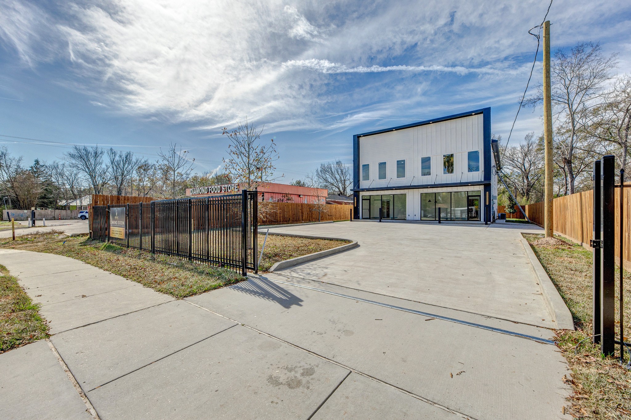 704 South 1st Street Conroe, TX 77301 - Photo 22 of 26 Gated access provides added security