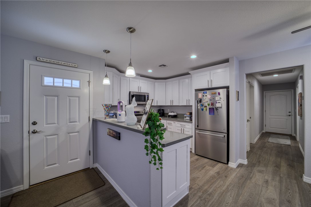 1632 Shamrock Road Bullhead City, AZ 86442 - Photo 12 of 59 Kitchen