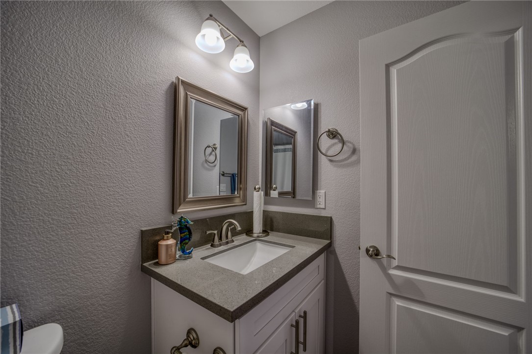 1632 Shamrock Road Bullhead City, AZ 86442 - Photo 29 of 59 Bathroom