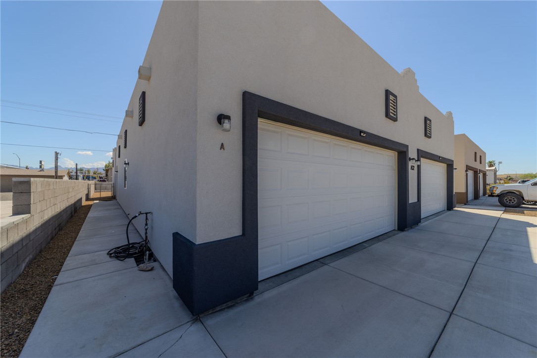 1632 Shamrock Road Bullhead City, AZ 86442 - Photo 4 of 59 Side of Structure