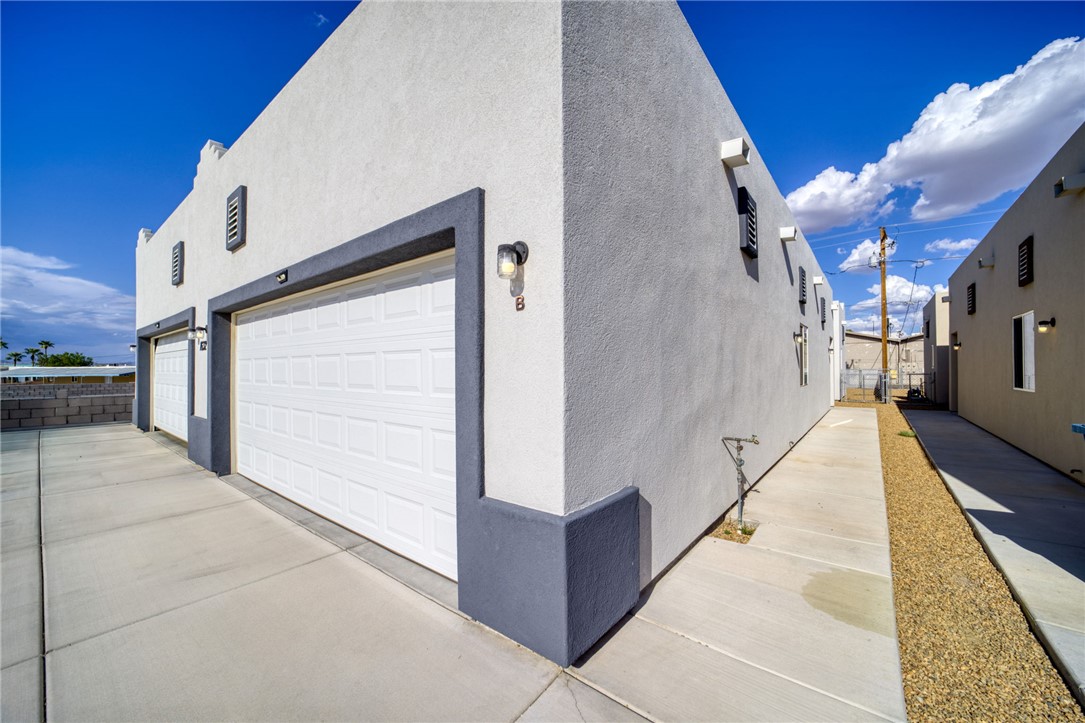 1632 Shamrock Road Bullhead City, AZ 86442 - Photo 45 of 59 Side of Structure