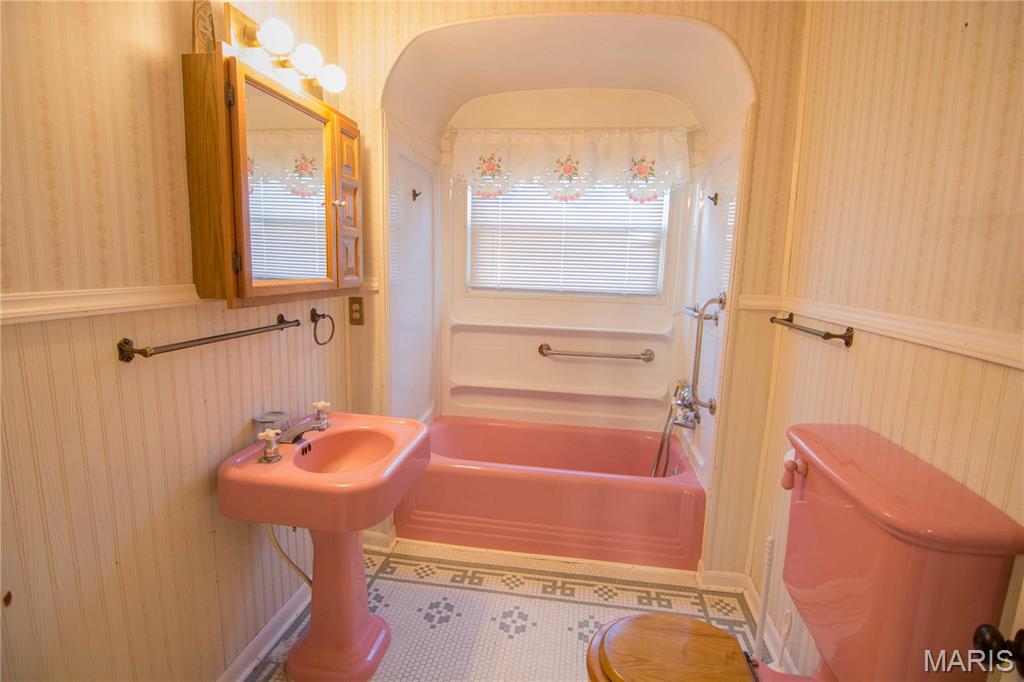 417 North 7th Street Vandalia, IL 62471 - Photo 9 of 15