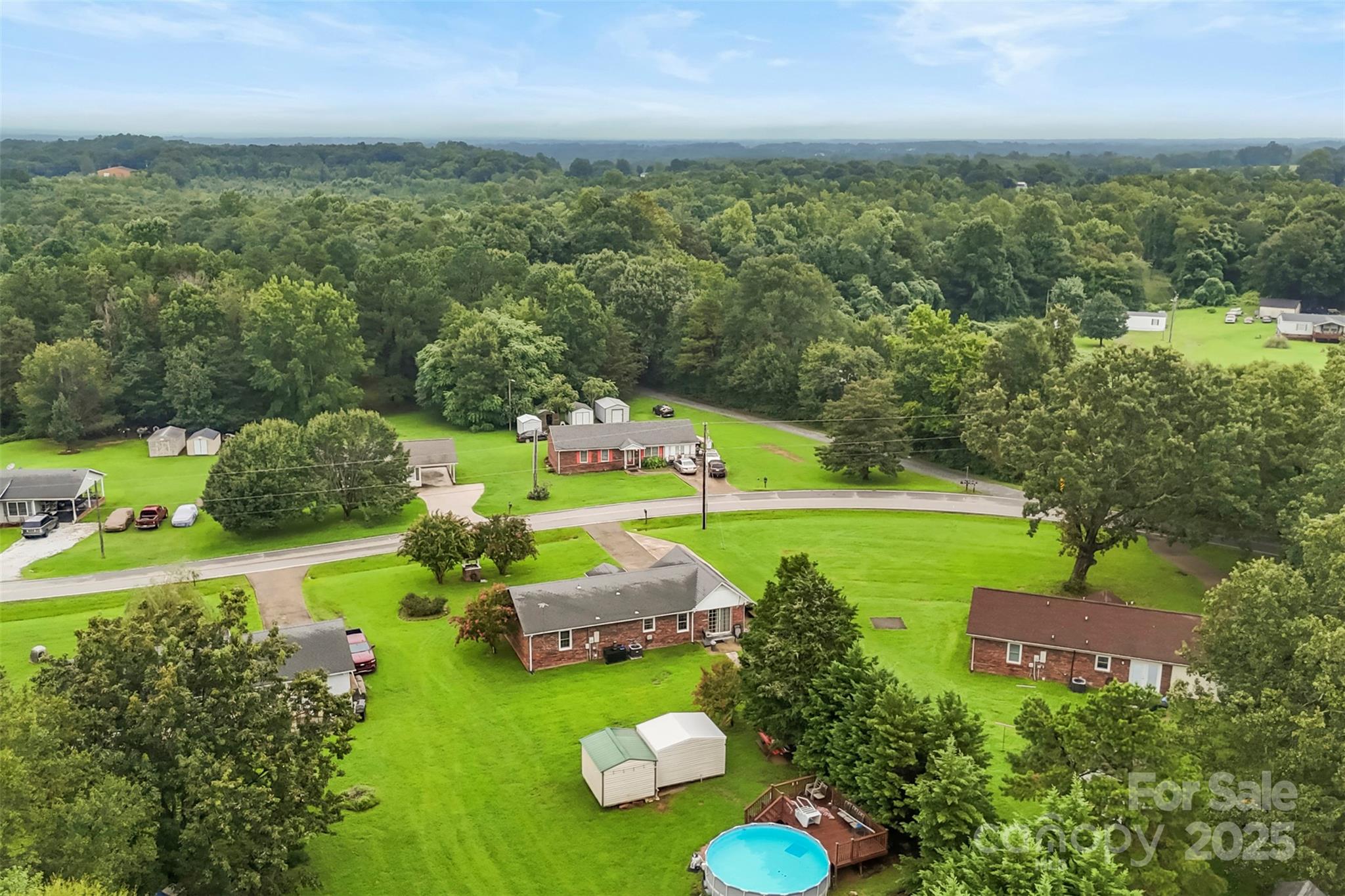 111 Hicks Road, Unit 9 Grover, NC 28073 - Photo 25 of 29 a view of a golf course with sitting area
