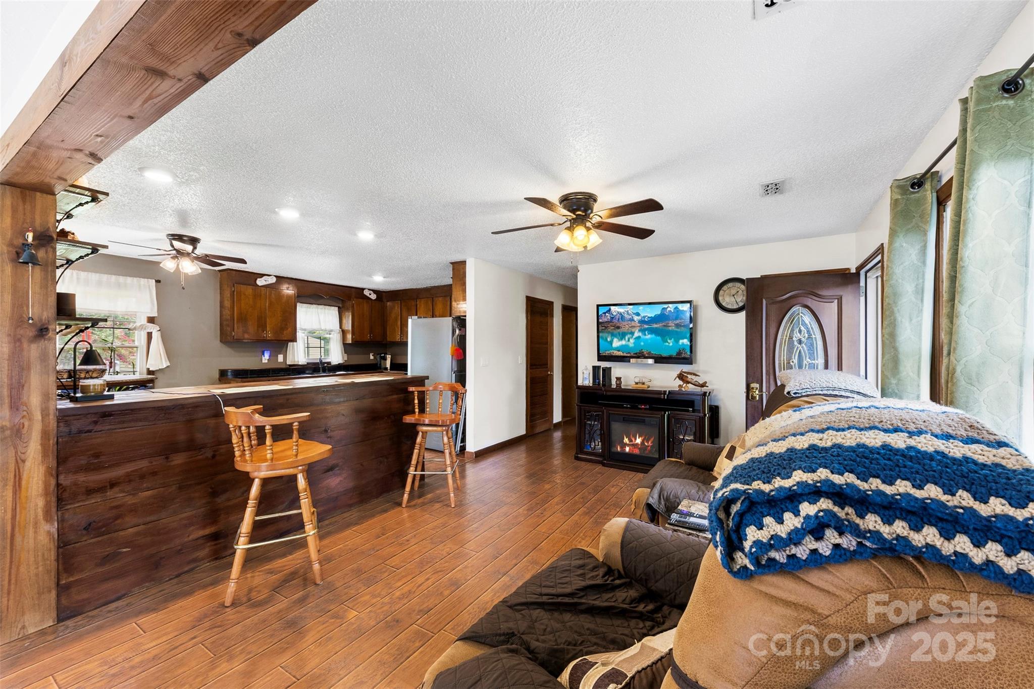 111 Hicks Road, Unit 9 Grover, NC 28073 - Photo 6 of 29 a living room with furniture and a wooden floor