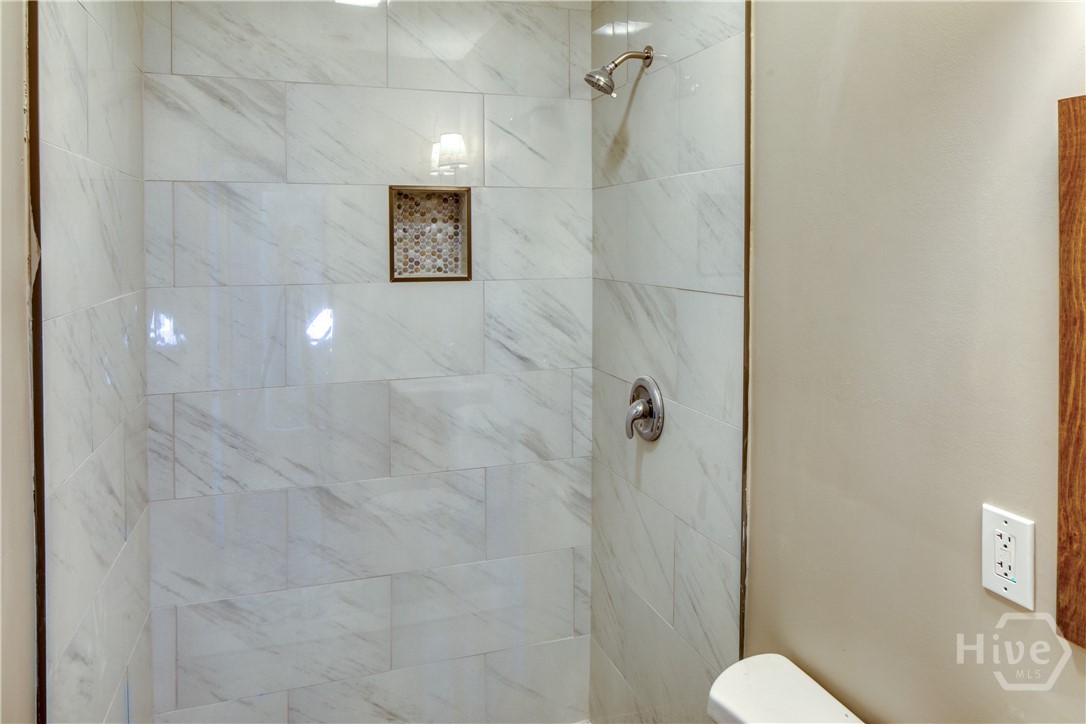 1201 Northeast 36th Street Savannah, GA 31404 - Photo 17 of 22