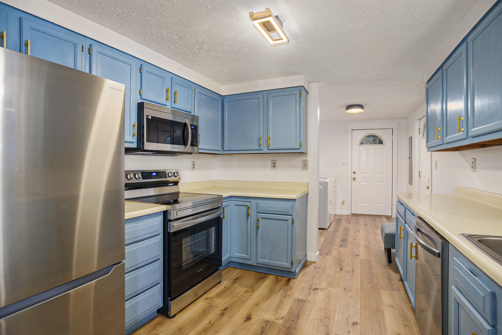 60053 East Oak Drive Decatur, MI 49045 - Photo 16 of 37 Kitchen