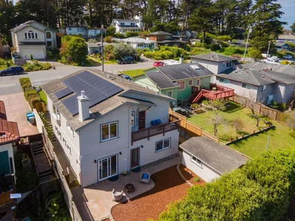 $1,550,000 | 525 5th Street, Montara, CA 94037