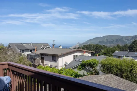 $1,740,000 | 525 5th Street, Montara, CA 94037