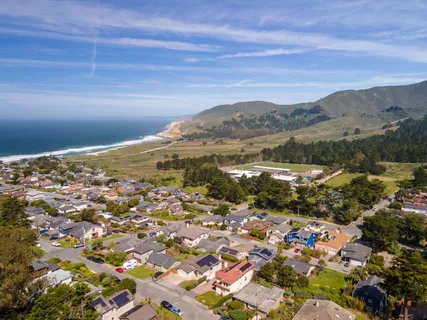 $1,740,000 | 525 5th Street, Montara, CA 94037