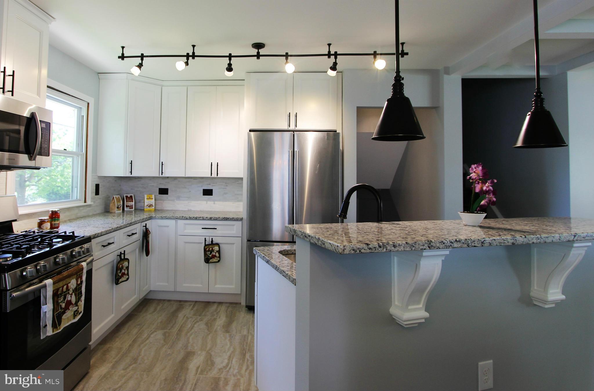 1801 Dunwoody Road Baltimore, MD 21234 - Photo 4 of 22 Kitchen