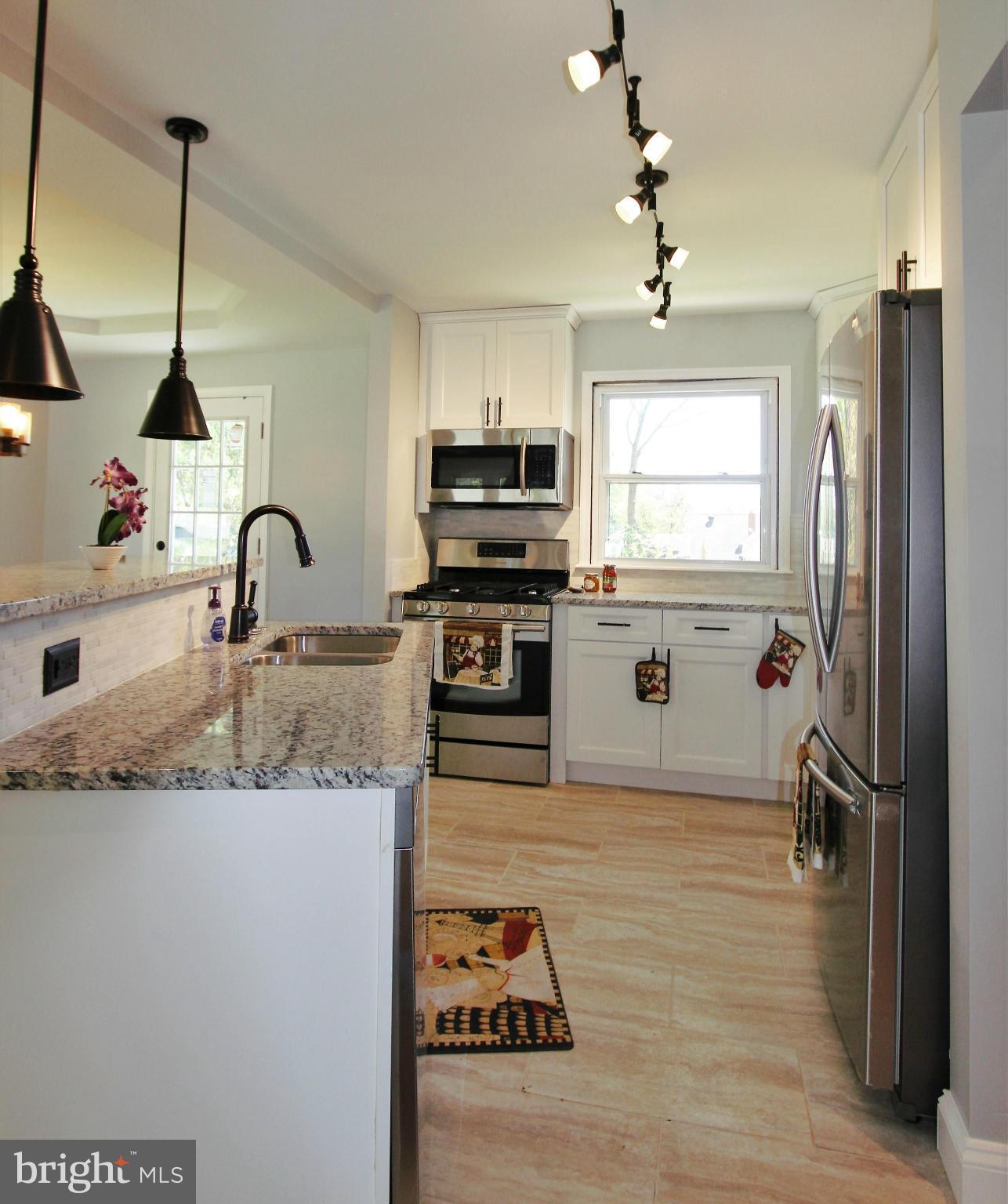 1801 Dunwoody Road Baltimore, MD 21234 - Photo 5 of 22 Kitchen