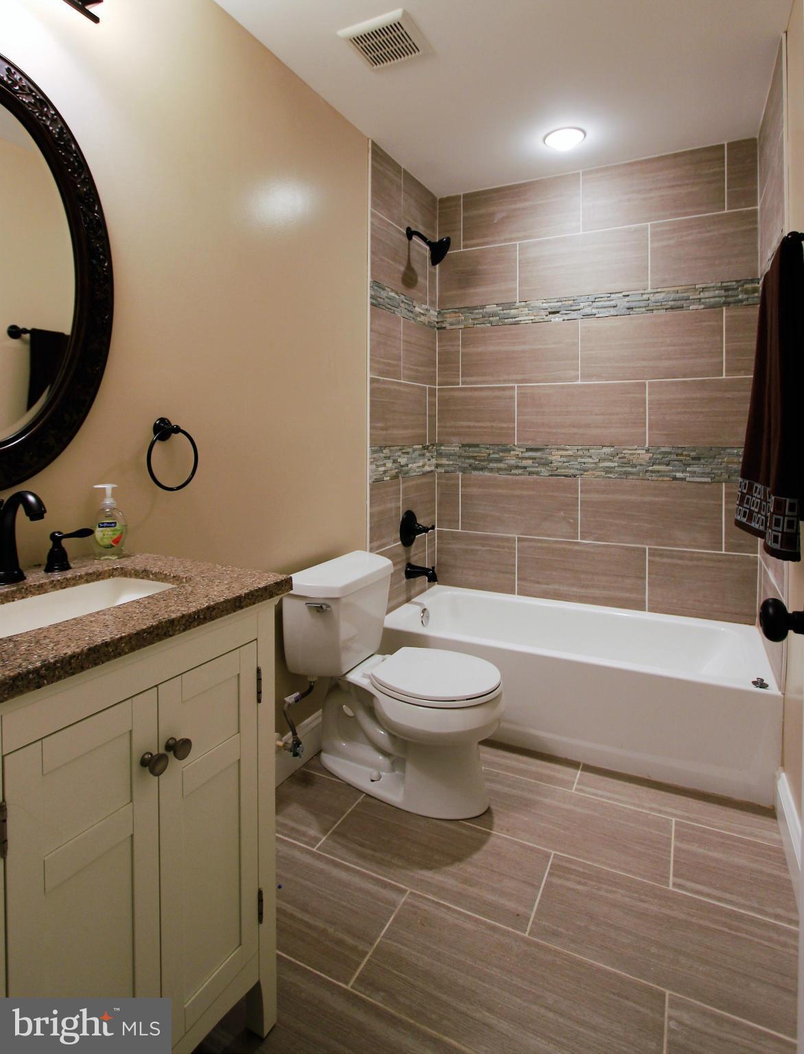1801 Dunwoody Road Baltimore, MD 21234 - Photo 9 of 22 Bath