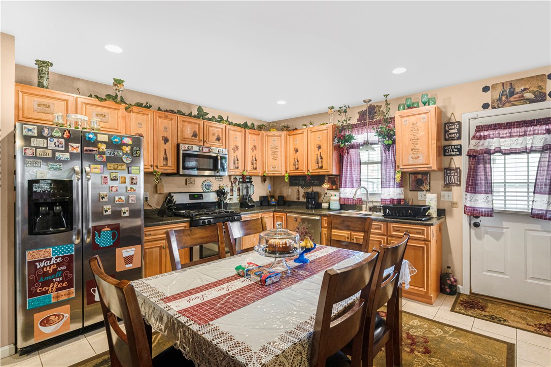 25 Adams Street Woonsocket, RI 02895 - Photo 10 of 27