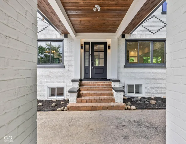 $549,000 | 3118 East Fall Creek Pkwy N Drive, Indianapolis, IN 46205