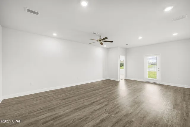 $2,500 | 464 Eagle Lake Way, Panama City, FL 32404