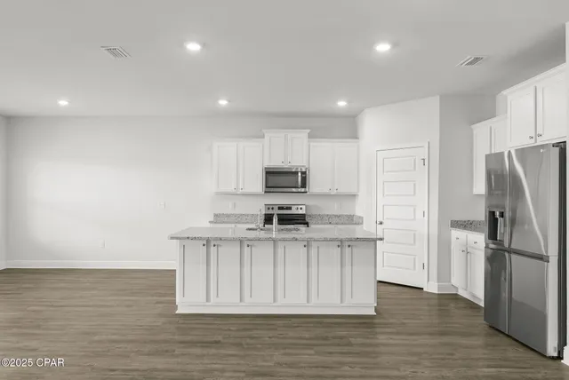 $2,500 | 464 Eagle Lake Way, Panama City, FL 32404