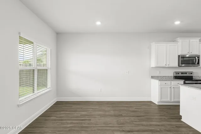 $2,500 | 464 Eagle Lake Way, Panama City, FL 32404