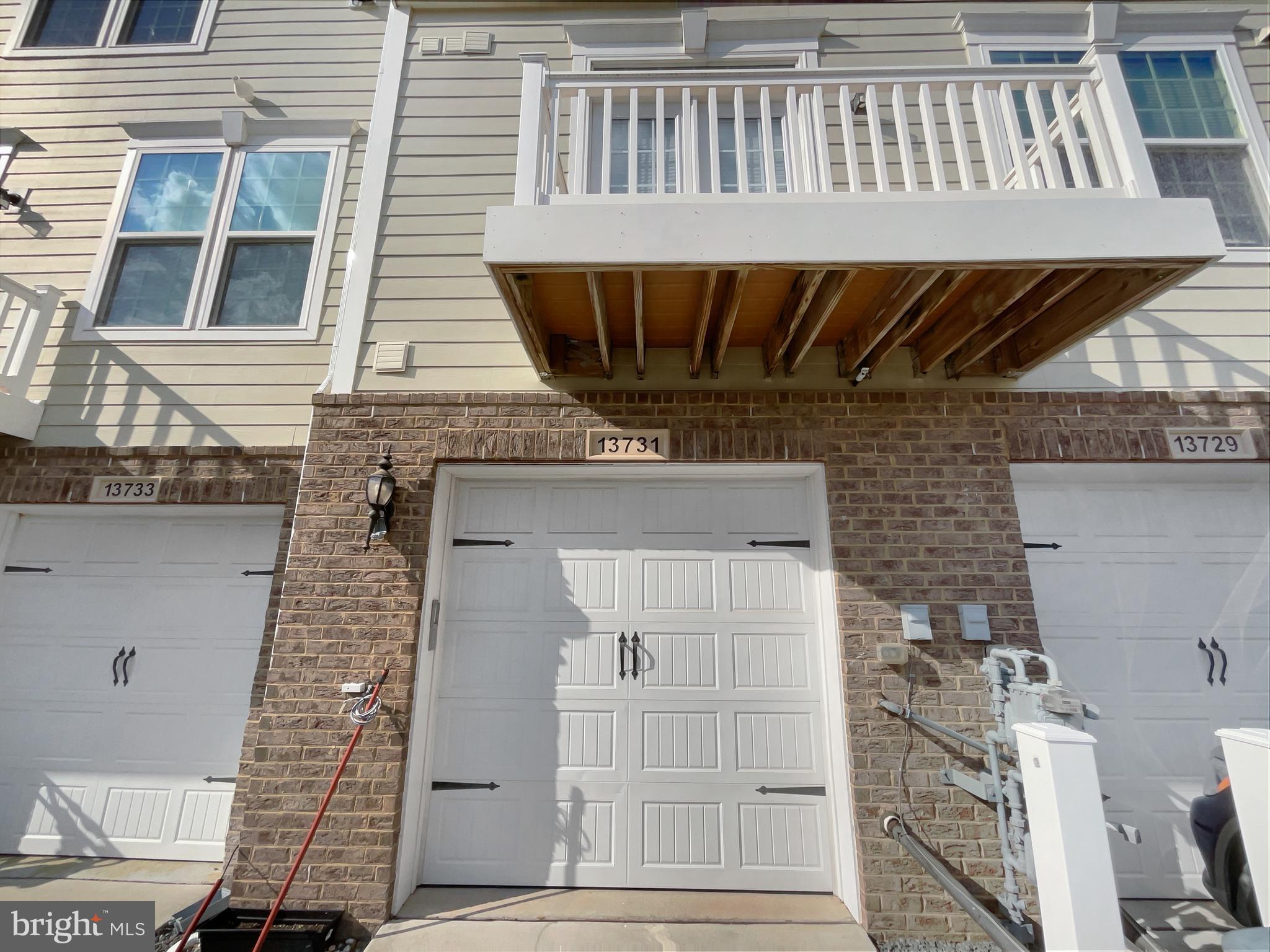 13731 Endeavour Drive Herndon, VA 20171 - Photo 8 of 37 a front view of a house
