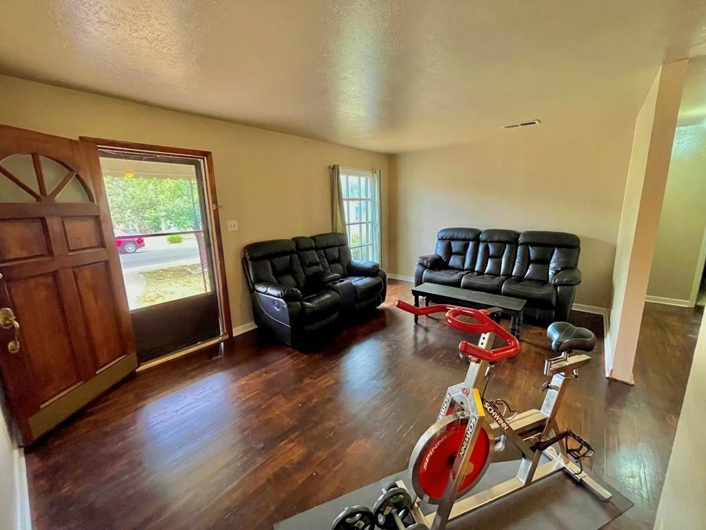 421 Dallas Street Big Spring, TX 79720 - Photo 2 of 18 Gallery Image 2