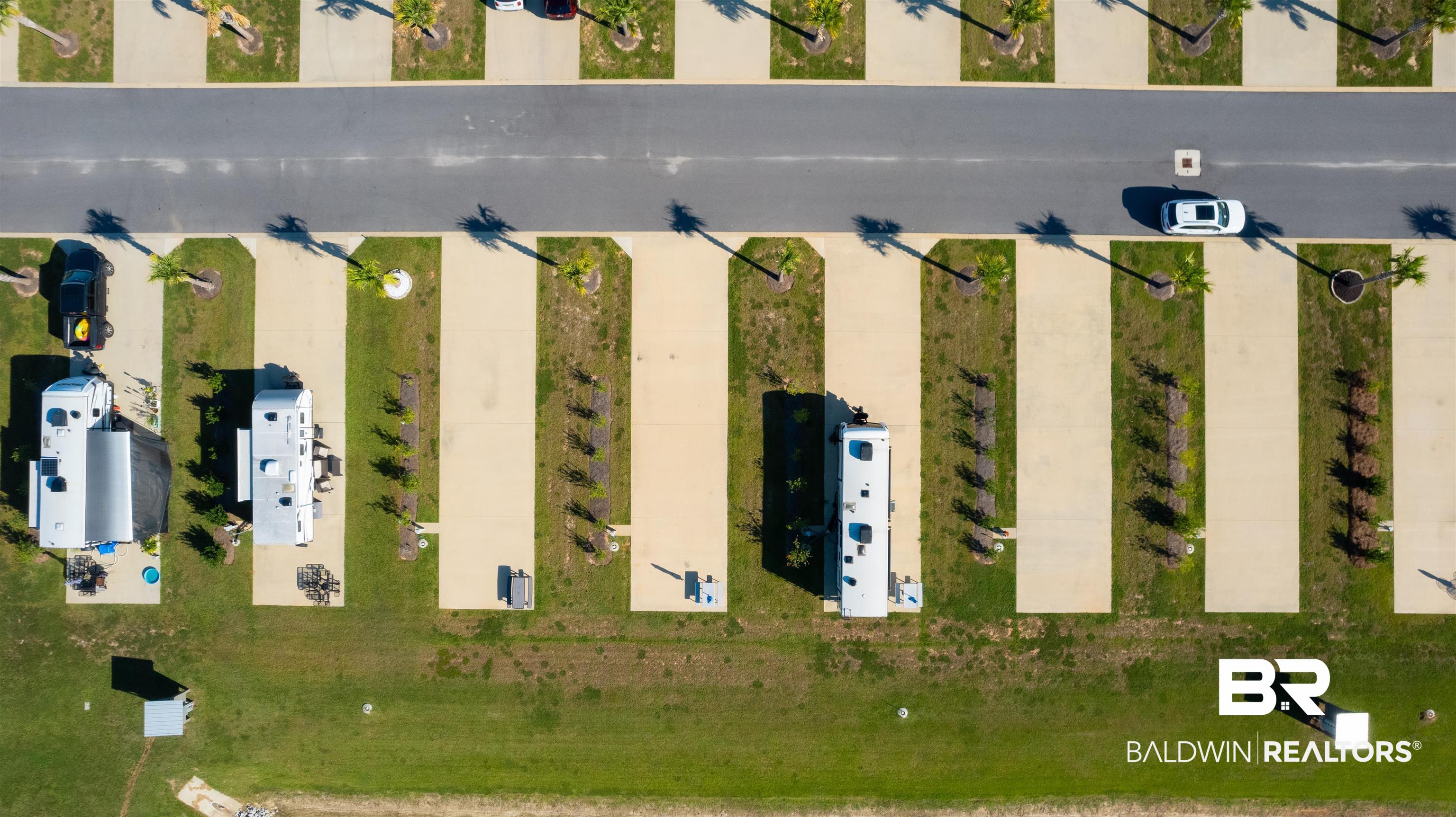 730 Vacation Circle Foley, AL 36535 - Photo 8 of 18 Bird's eye view