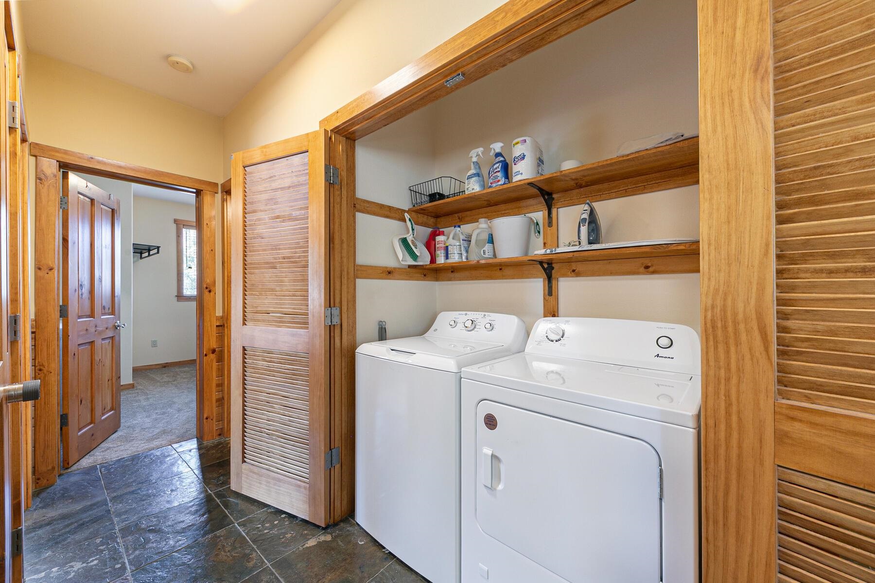 10903 Cinnabar Way, Unit 4 Truckee, CA 96161 - Photo 5 of 28 a utility room with dryer and washer