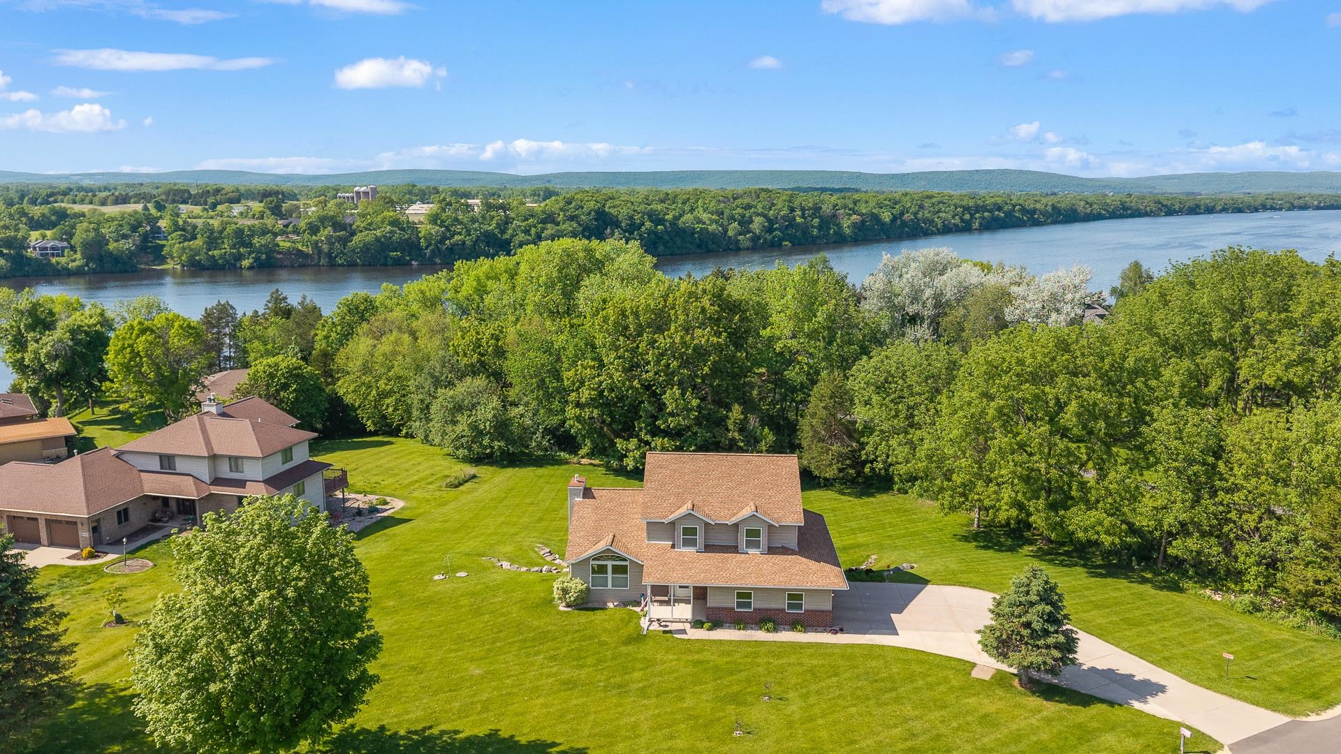 W14222 Selwood Road Prairie du Sac, WI 53578 - Photo 1 of 75