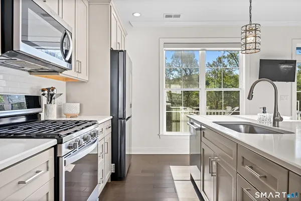 $755,000 | 63 Brentwood Circle, Unit 63, Danbury, CT 06810