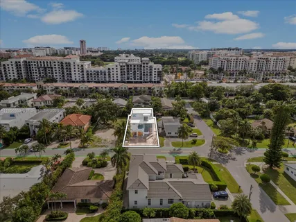 $6,450,000 | 310 Northeast 2nd Street, Boca Raton, FL 33432