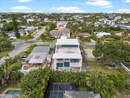 $6,450,000 | 310 Northeast 2nd Street, Boca Raton, FL 33432