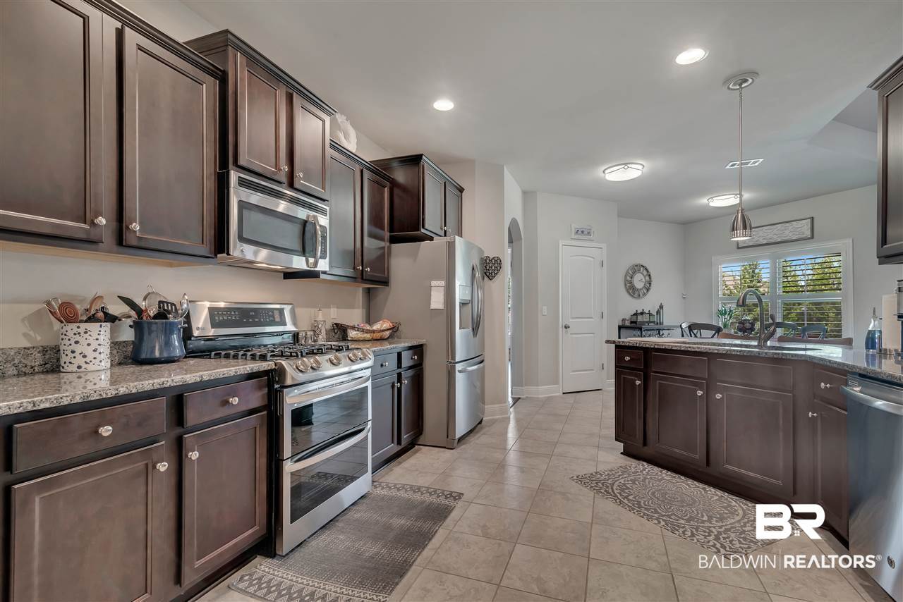 1027 Destin Avenue Foley, AL 36535 - Photo 11 of 33