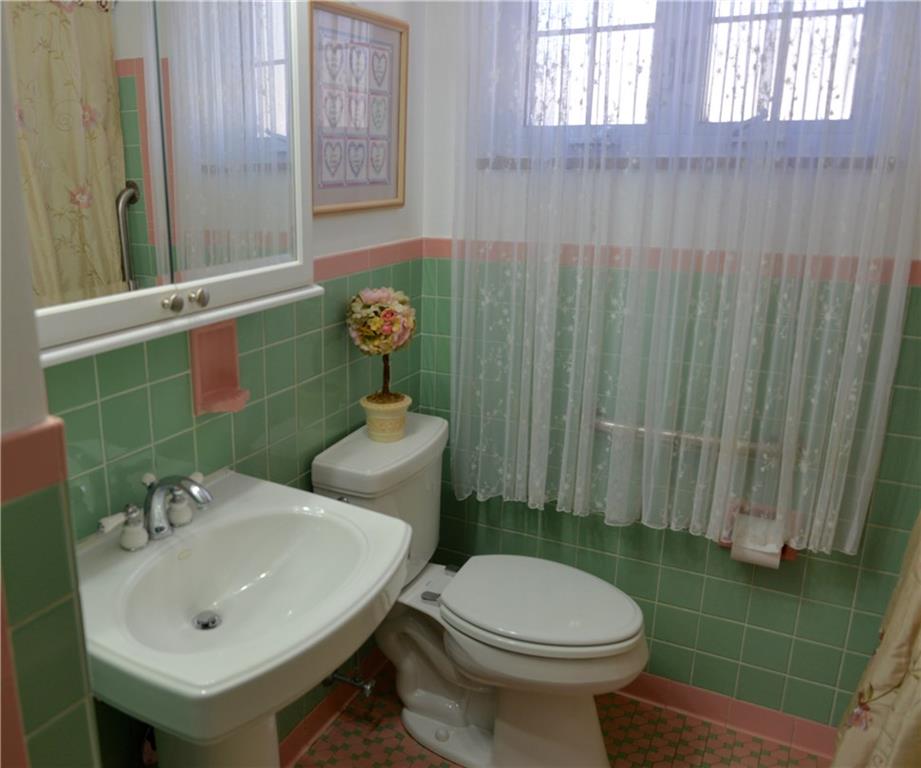 1494 Anderson Road Pittsburgh, PA 15209 - Photo 14 of 23