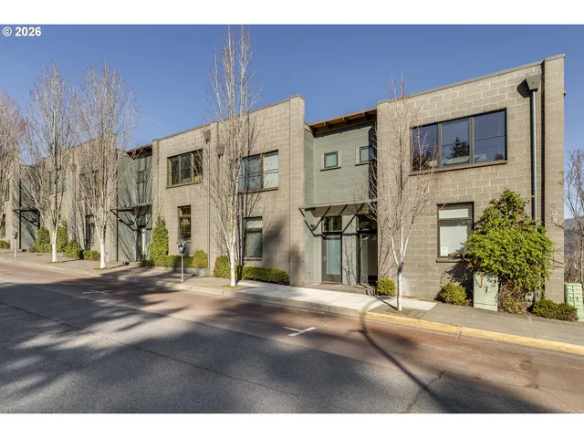 $1,175,000 | 606 Cascade Avenue, Unit 1, Hood River, OR 97031