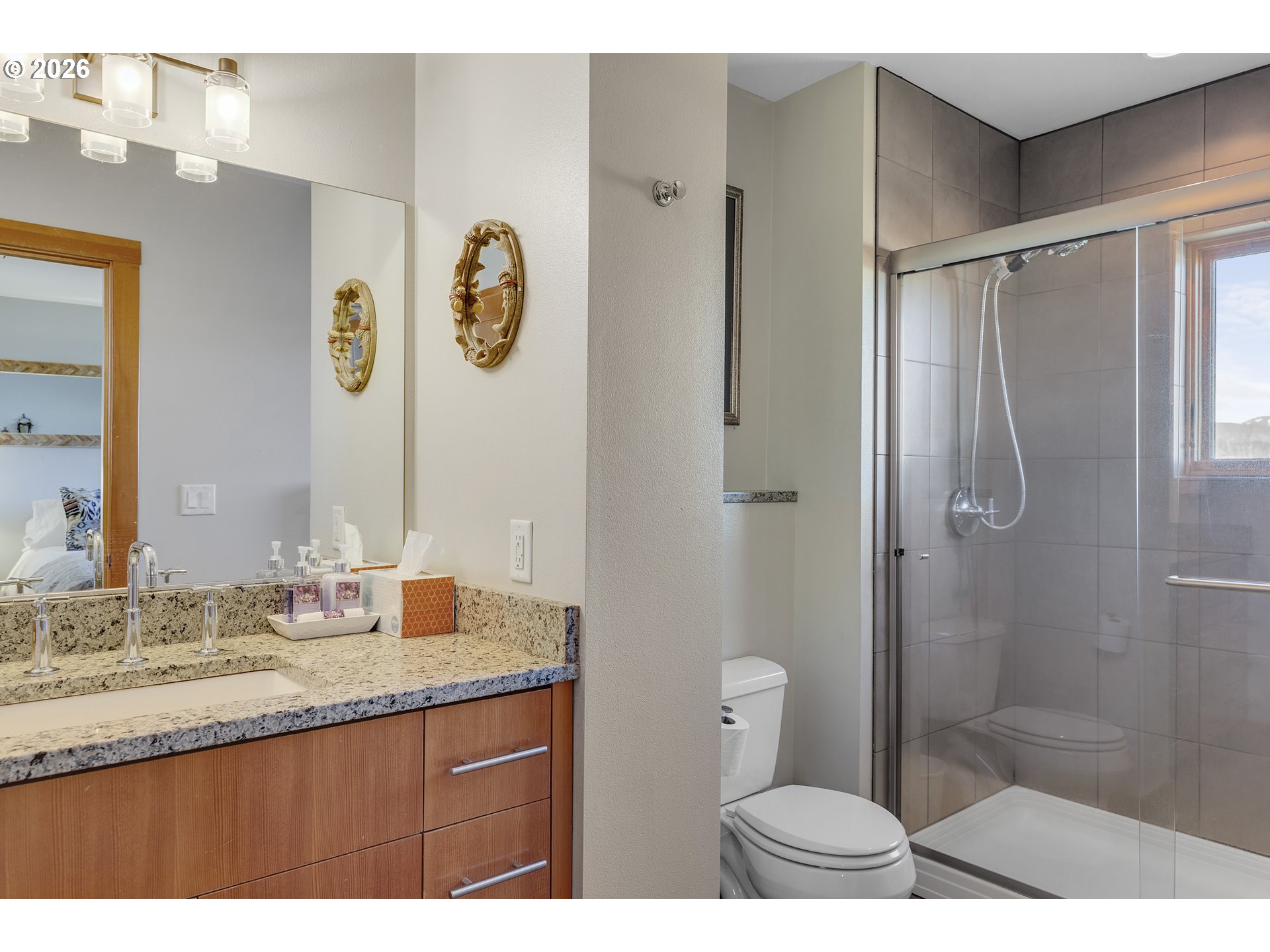 606 Cascade Avenue, Unit 1 Hood River, OR 97031 - Photo 16 of 23