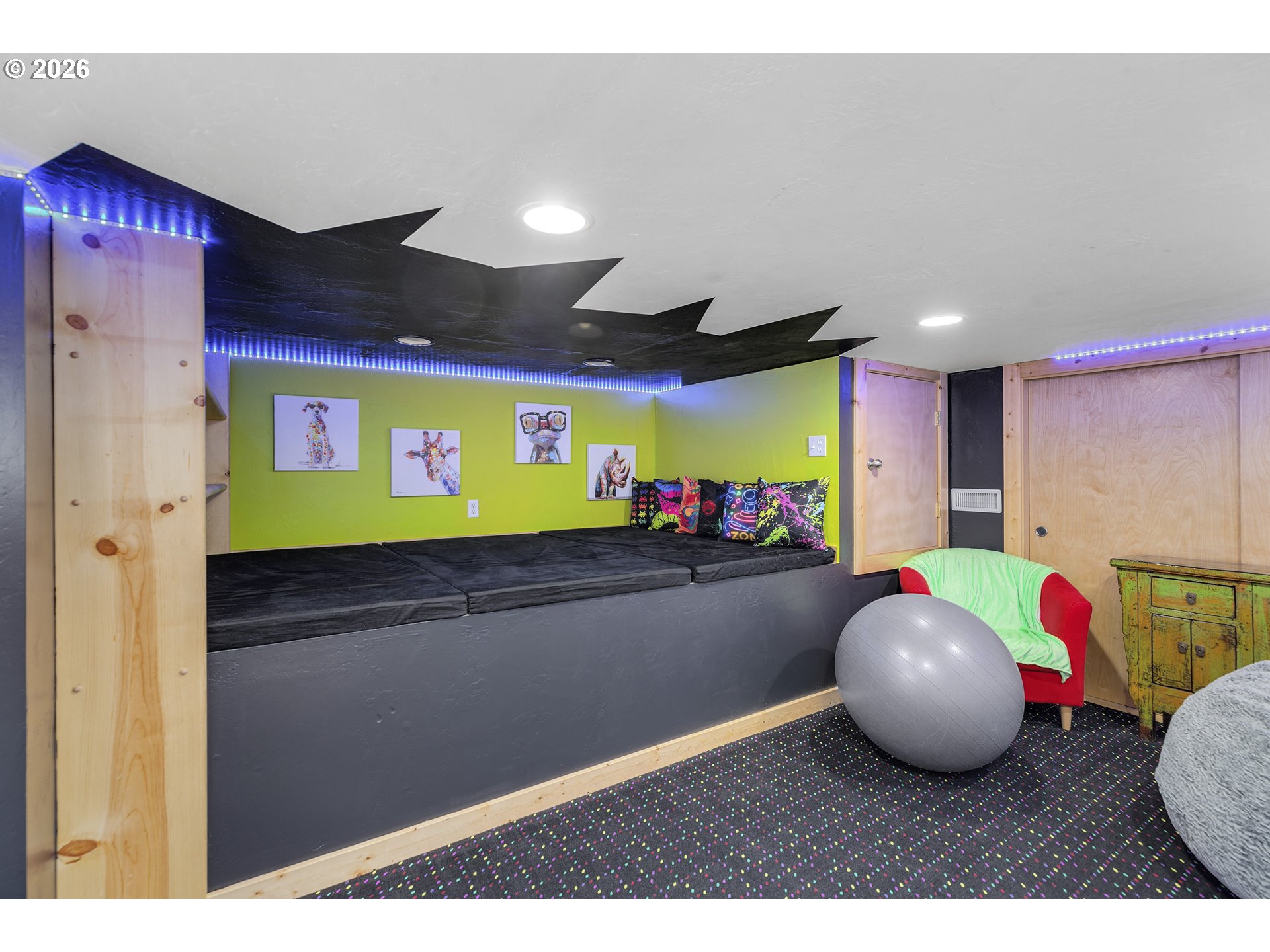 606 Cascade Avenue, Unit 1 Hood River, OR 97031 - Photo 17 of 23