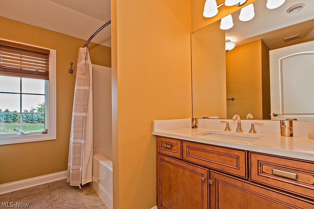 3375 Legends Way Cleveland, OH 44124 - Photo 23 of 33 2nd Full Bathroom with
Custom Cabinets and Granite