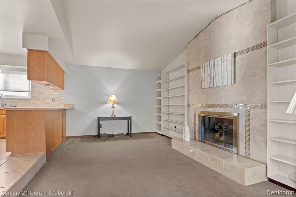 21648 Hall Road Woodhaven, MI 48183 - Photo 9 of 28
