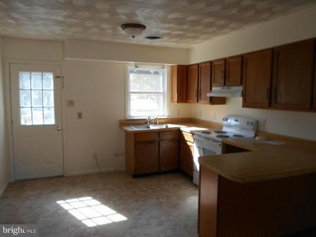 206 East 13th Avenue Ranson, WV 25438 - Photo 3 of 14 Kitchen