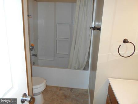 206 East 13th Avenue Ranson, WV 25438 - Photo 9 of 14 Bath