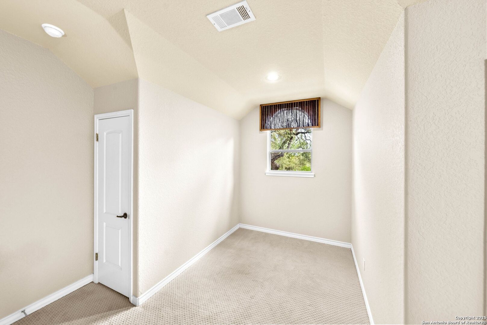 15921 Reyes Ridge Helotes, TX 78023 - Photo 29 of 68