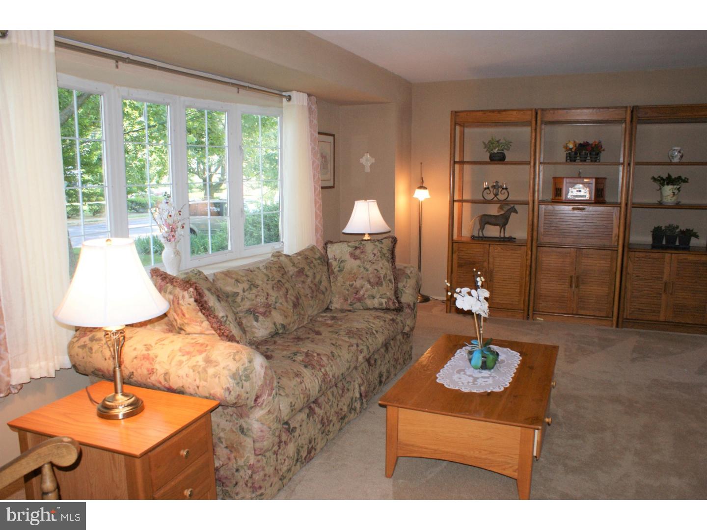 9 Sheffield Road East Windsor, NJ 08520 - Photo 3 of 25 Living Room