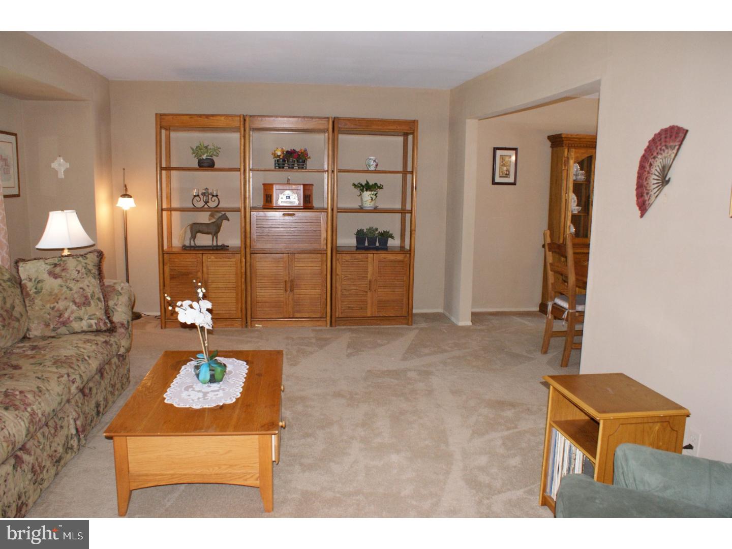 9 Sheffield Road East Windsor, NJ 08520 - Photo 4 of 25 Living Room