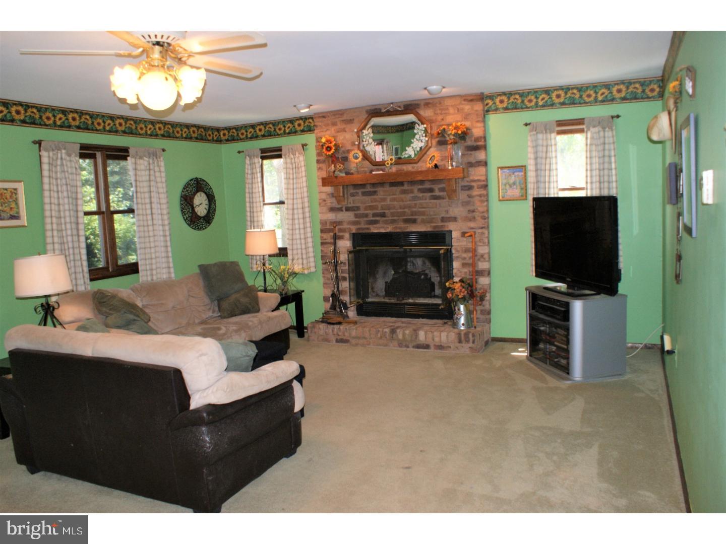 9 Sheffield Road East Windsor, NJ 08520 - Photo 9 of 25 Family Room