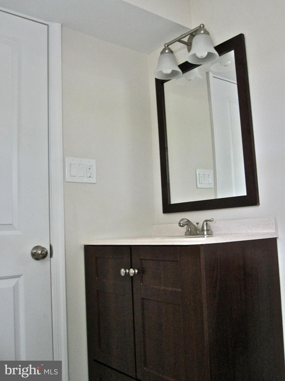 15711 Radwick Lane Silver Spring, MD 20906 - Photo 12 of 30 Bath