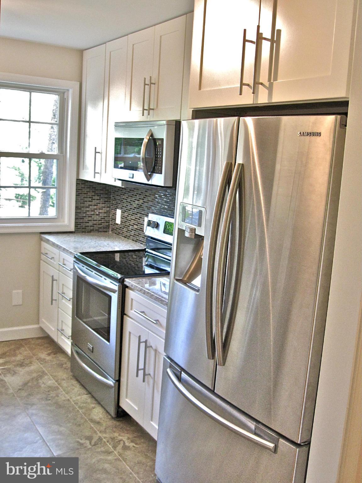 15711 Radwick Lane Silver Spring, MD 20906 - Photo 3 of 30 Kitchen