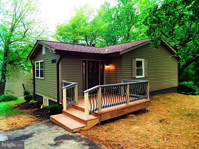 15711 Radwick Lane Silver Spring, MD 20906 - Photo 26 of 30 Exterior (Front)