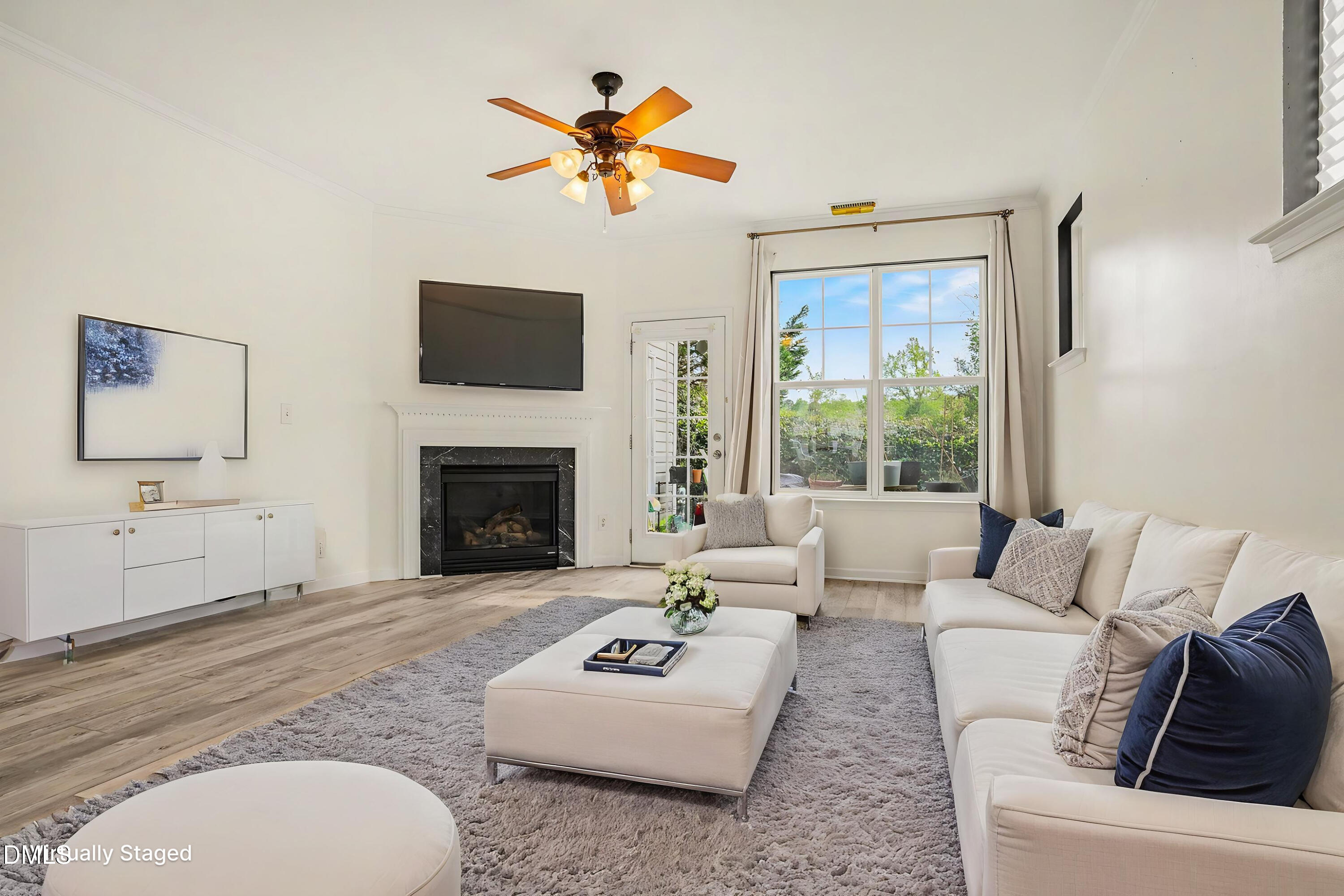 4602 Peyton Hall Way Raleigh, NC 27604 - Photo 6 of 34 007_file_8528 - Living Room - Modern - 0