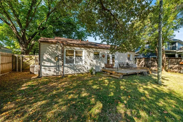 $455,000 | 708 North Bailey Avenue, Fort Worth, TX 76107