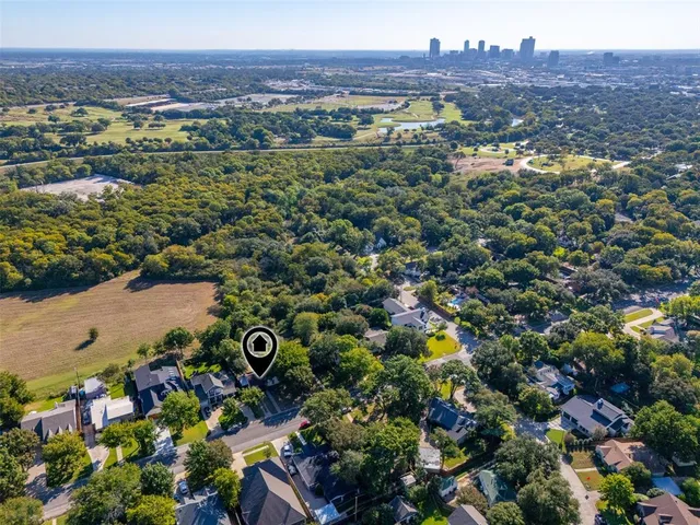 $455,000 | 708 North Bailey Avenue, Fort Worth, TX 76107