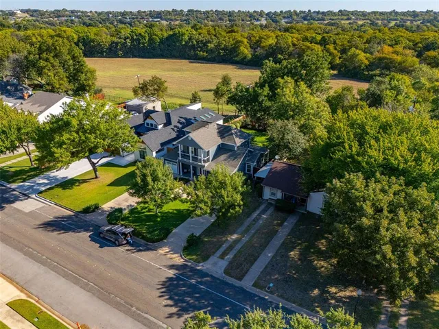 $455,000 | 708 North Bailey Avenue, Fort Worth, TX 76107